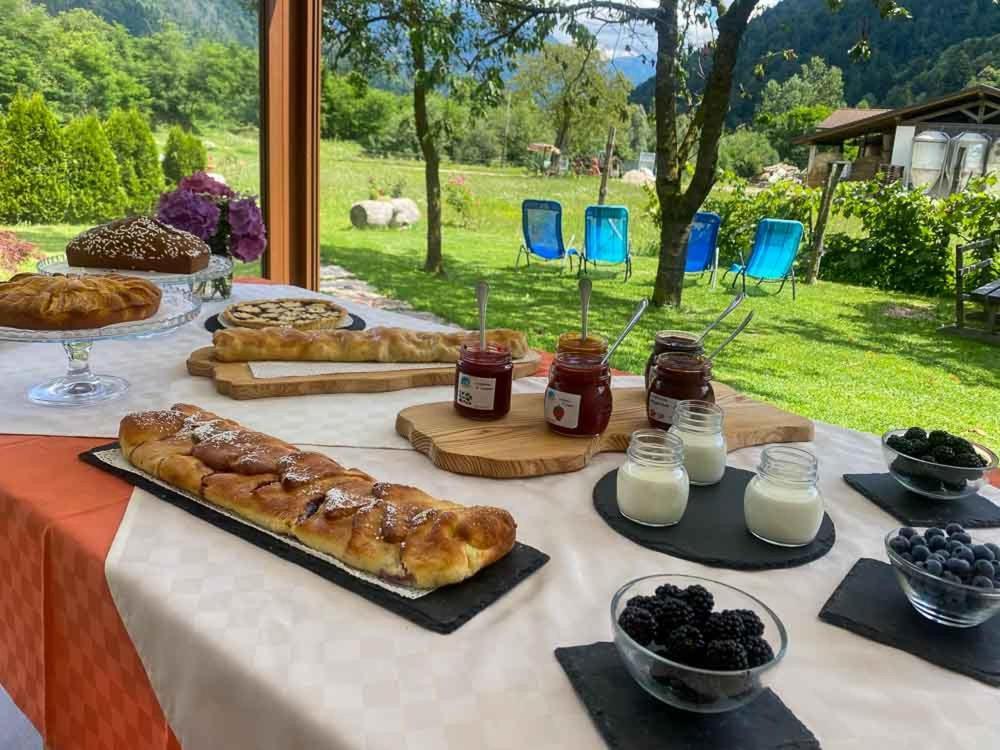 Agriturismo Fattoria Dalcastagne Torcegno Bagian luar foto